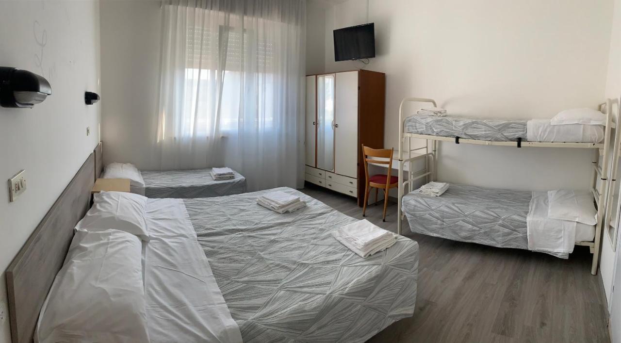 Hotel Laika Rimini Exterior photo