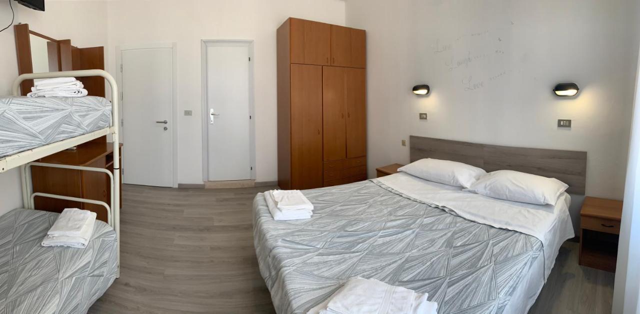 Hotel Laika Rimini Exterior photo